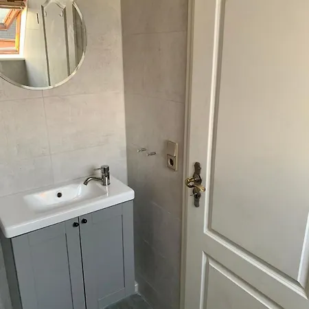 Moderne Hundefreundliche Ferienwohnung Mit Balkon Und Blick Auf Den Nordseedeich Mit Wlan شقة *
